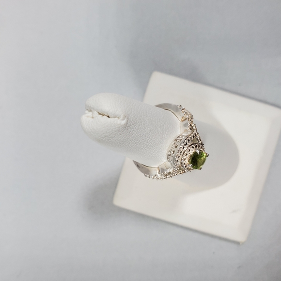 Sterling Silver 5.47ctw Arizona Peridot & White Zircon Ring
